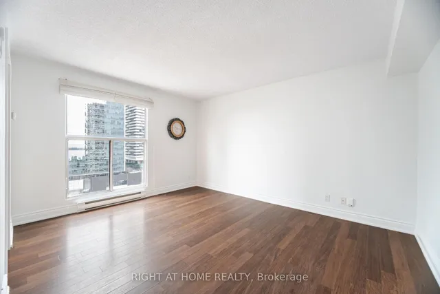 Additional image 24 of 77 Harbour Sq Unit 1812