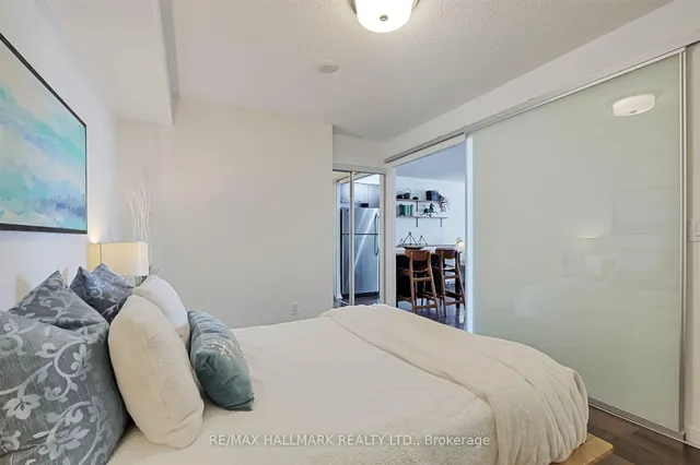Additional image 21 of 38 Joe Shuster Way Unit 721