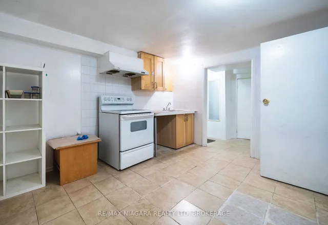 Additional image 34 of 225 West 2nd St