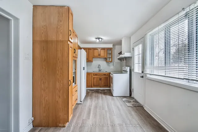 Additional image 12 of 487 East 25th St