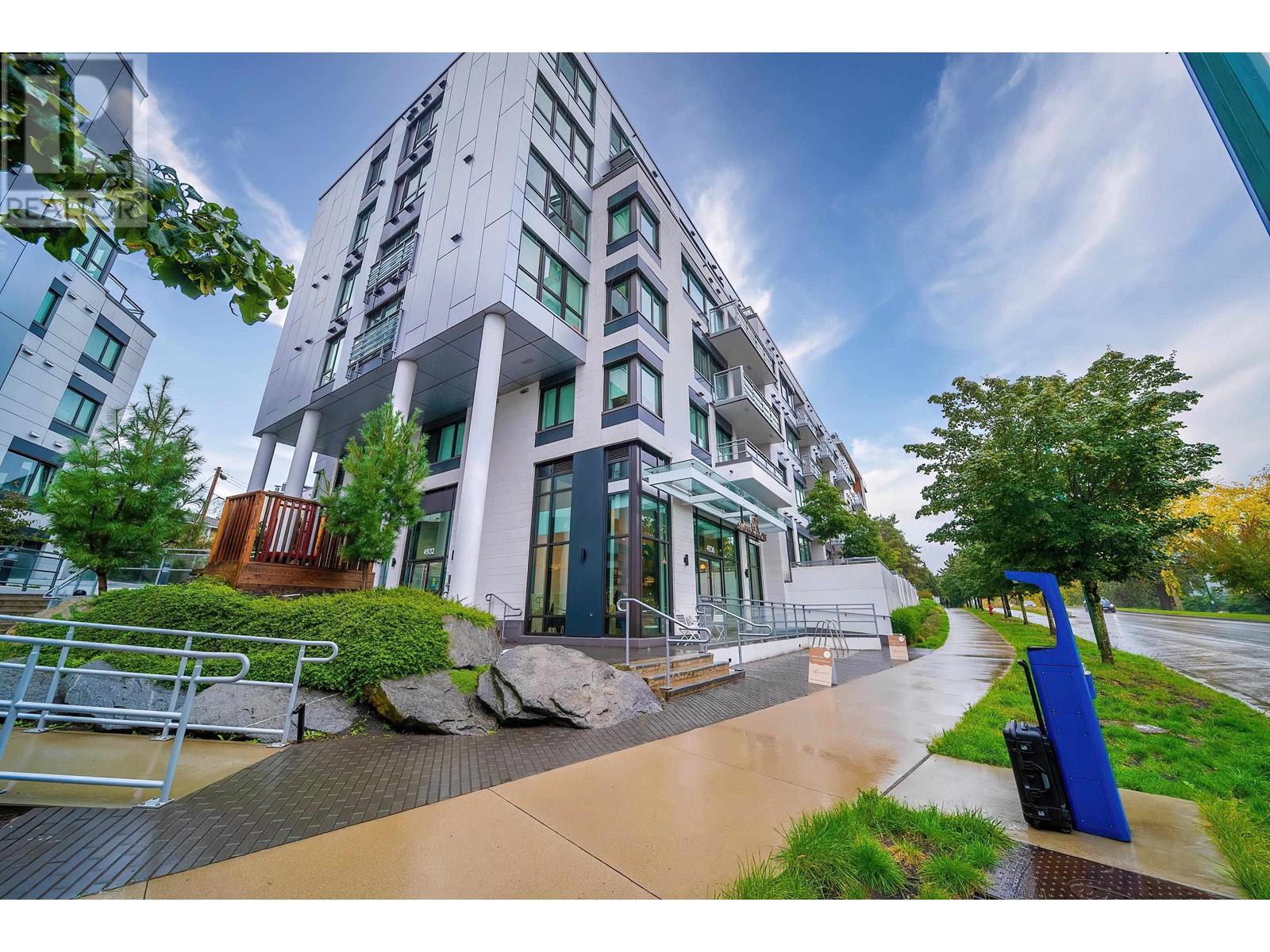 205 4932 CAMBIE STREET|Vancouver, British Columbia V5Z0K1