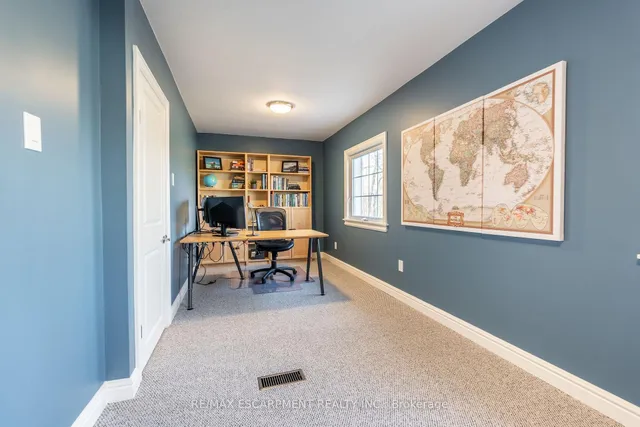 Additional image 36 of 5433 Sixth Line