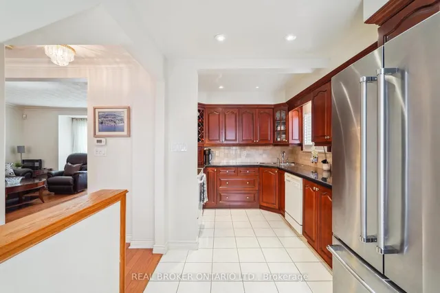 Additional image 9 of 38 Riverview Hts
