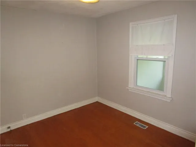 Additional image 13 of 103 Graham Ave