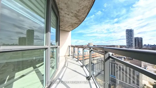 Additional image 20 of 15 Lynch St Unit 704