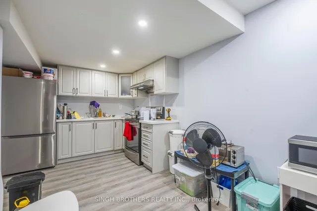 Additional image 15 of 78 Mainard Cres