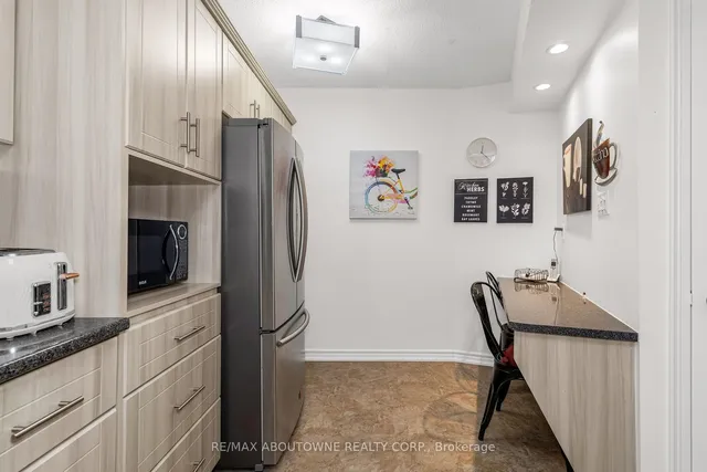 Additional image 17 of 1240 Marlborough Crt Unit 605