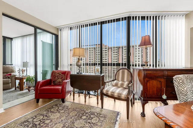 Additional image 10 of 1240 Marlborough Crt Unit 605