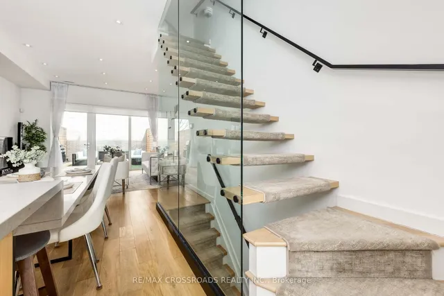 Additional image 28 of 536A Eglinton Ave