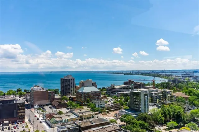 Primary image of 2025 Maria St Unit 1001