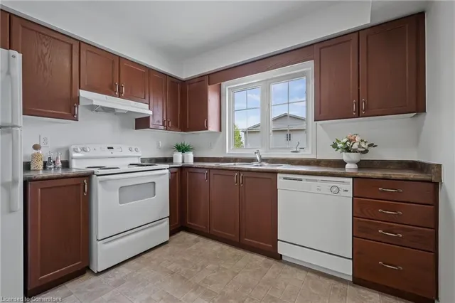 Additional image 13 of 155 Highland Cres Unit 8