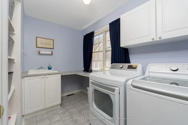 Additional image 29 of 593 Caverhill Cres