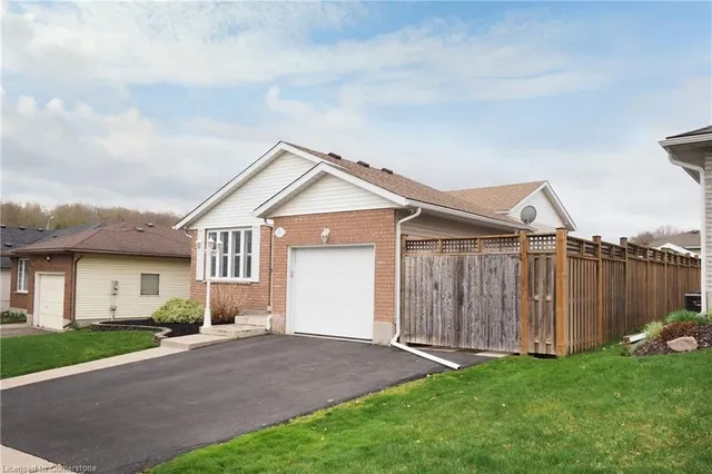 Additional image 3 of 211 Misty Crt