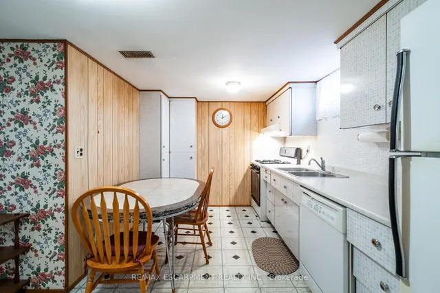 Additional image 25 of 106 Owen Pl