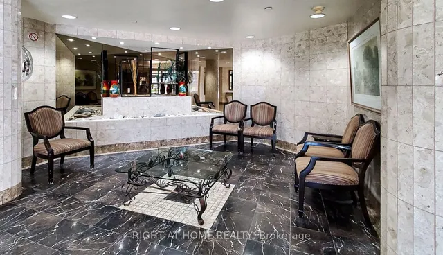 Additional image 8 of 350 Alton Towers Circ Unit 311