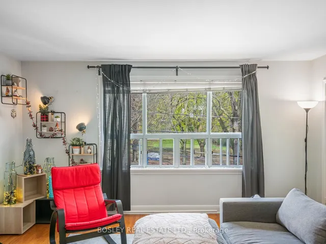 Additional image 24 of 9 Love Cres