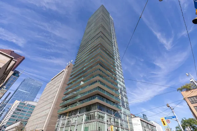 33 Lombard St Unit 609