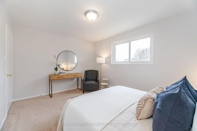 Additional image 28 of 204 Bousfield Cres