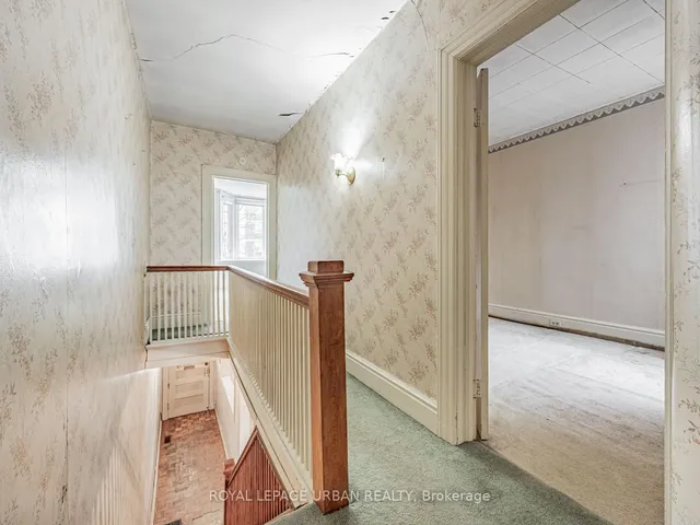 Additional image 11 of 28 Eastmount Ave