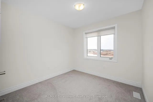 Additional image 28 of 3401 Sixth Line