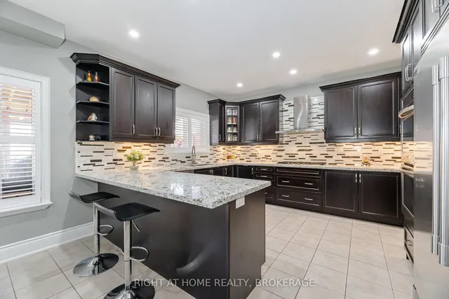 Additional image 13 of 105 Royal West Dr