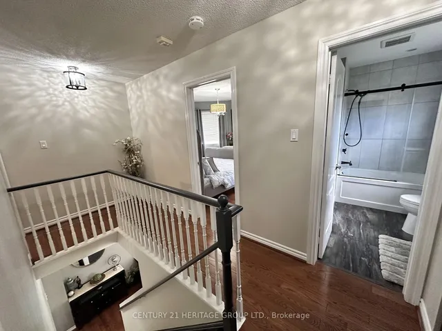 Additional image 13 of 1 Tower Gate Unit 11