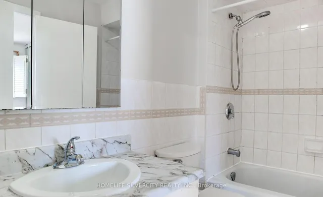 Additional image 14 of 54 Carnival Crt