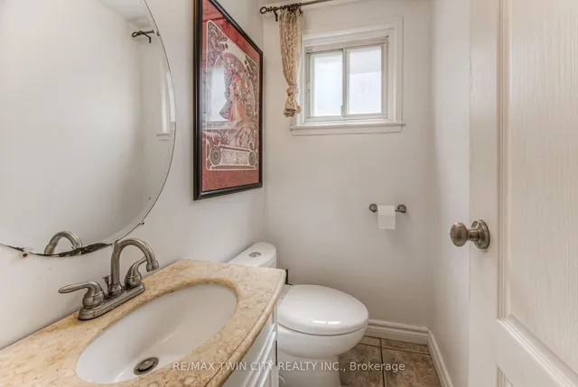 Additional image 18 of 92 Pinehurst Cres