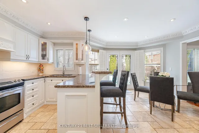 Additional image 14 of 657 Savoy Cres