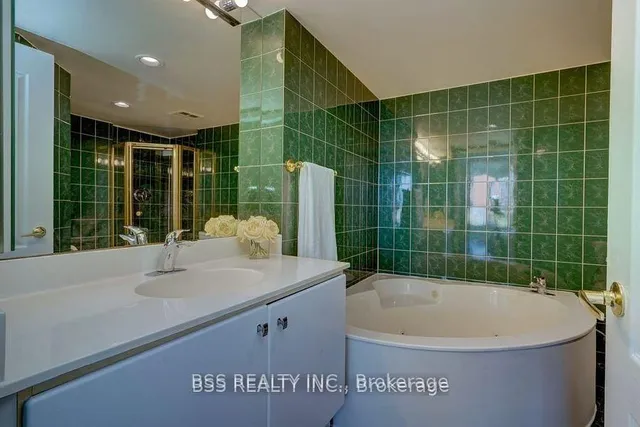 Additional image 21 of 10 Tichester Rd Unit 805