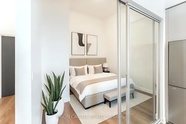 Additional image 11 of 405 Dundas St Unit 114