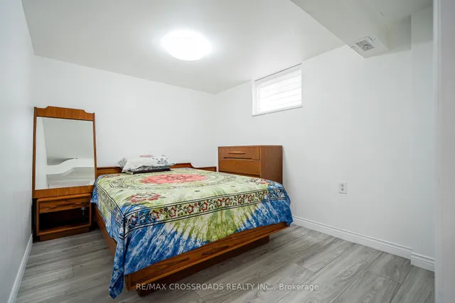 Additional image 39 of 52 Slan Ave