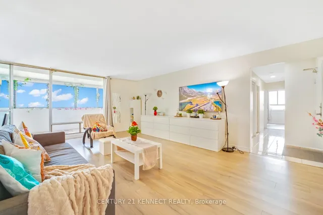 Additional image 9 of 1 Massey Sq Unit 2901