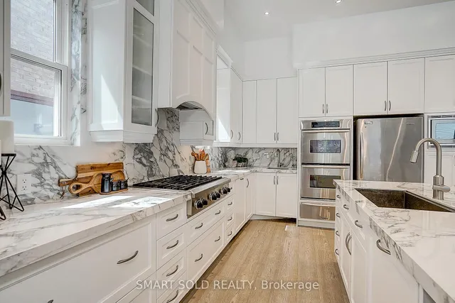 Additional image 14 of 677 Woburn Ave