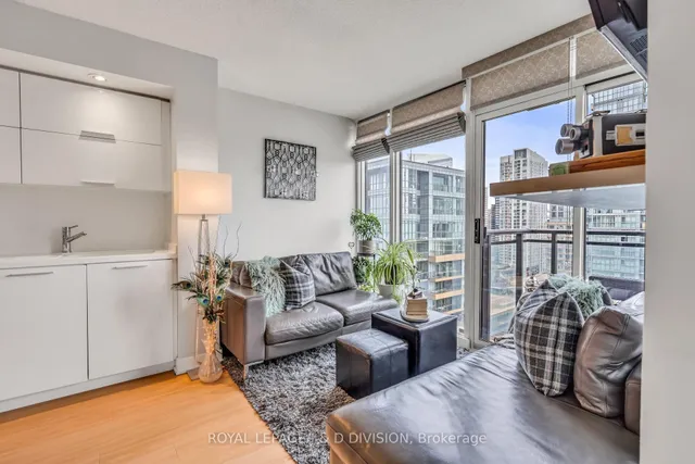 Additional image 7 of 25 Capreol Crt Unit 2208