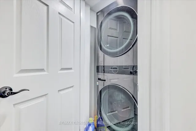 Additional image 7 of 37 Denim Dr