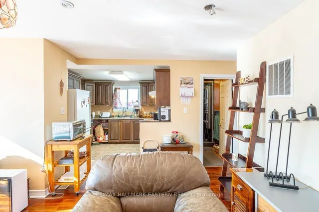 Additional image 11 of 3072 McNaughton Ave