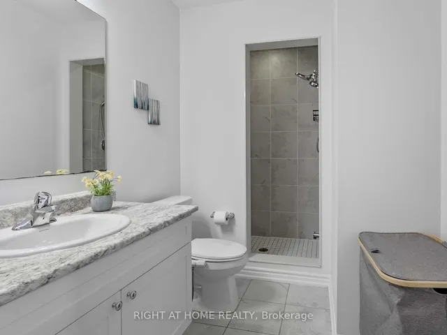 Additional image 19 of 651 Laking Terr