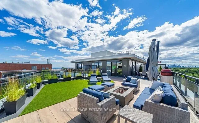 Additional image 19 of 630 Kingston Rd Unit PH-602