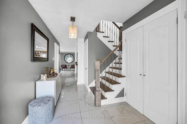 Additional image 5 of 707 Upper Wentworth St