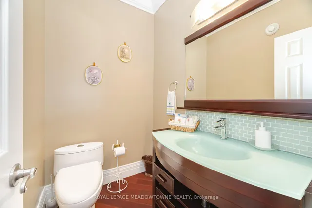 Additional image 25 of 915 Gaslight Way