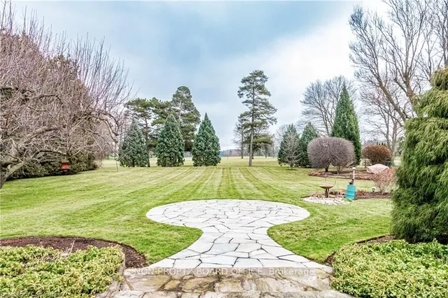 Additional image 44 of 111 Saint Margarets Rd