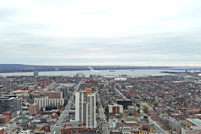 Additional image 40 of 37 Salem Ave