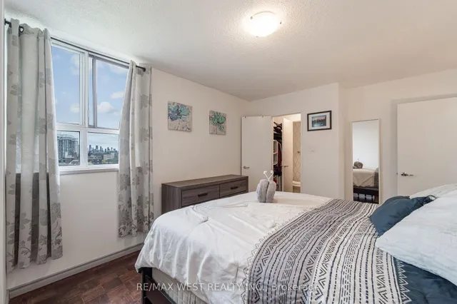 Additional image 33 of 1615 Bloor St Unit 1001