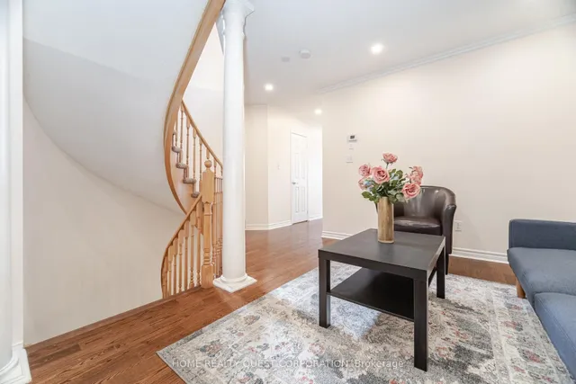 Additional image 31 of 1322 Mowat Lane