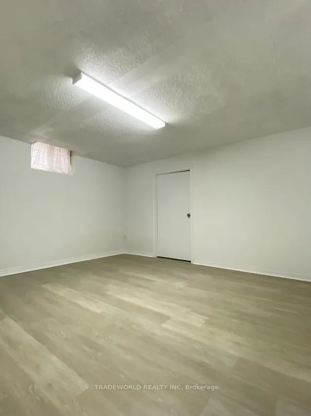 Additional image 17 of 90 Petworth Cres