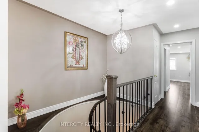 Additional image 32 of 54 Amethyst Circ