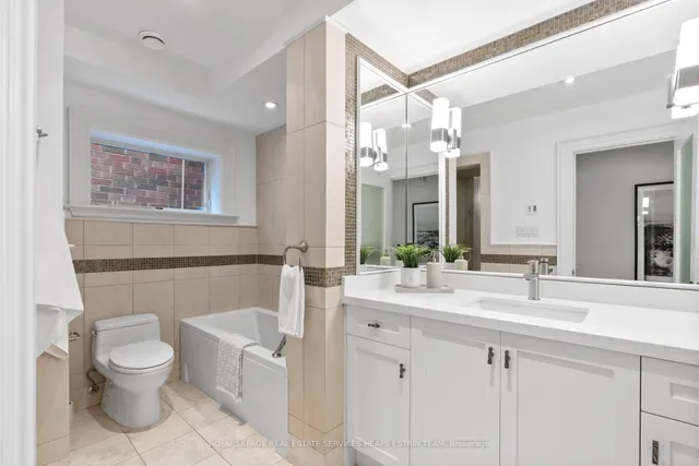 Additional image 25 of 32 Parkhurst Blvd