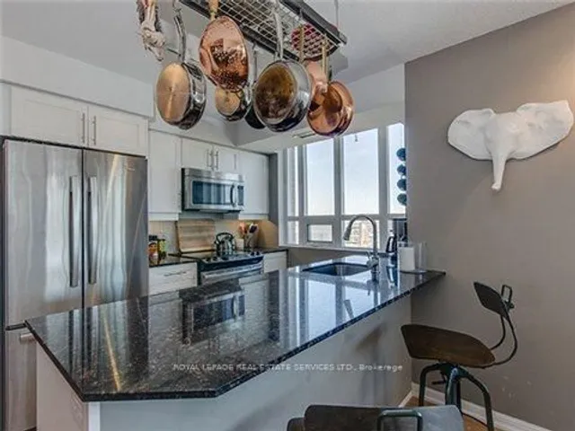 Additional image 5 of 125 Western Battery Rd Unit 1502