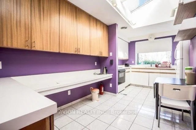 Additional image 10 of 215 Dunview Ave